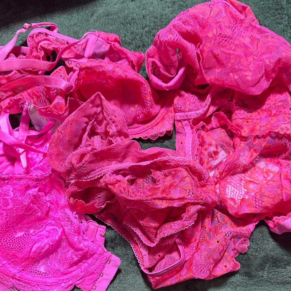 Savage Fenty Lot size 36B nwt